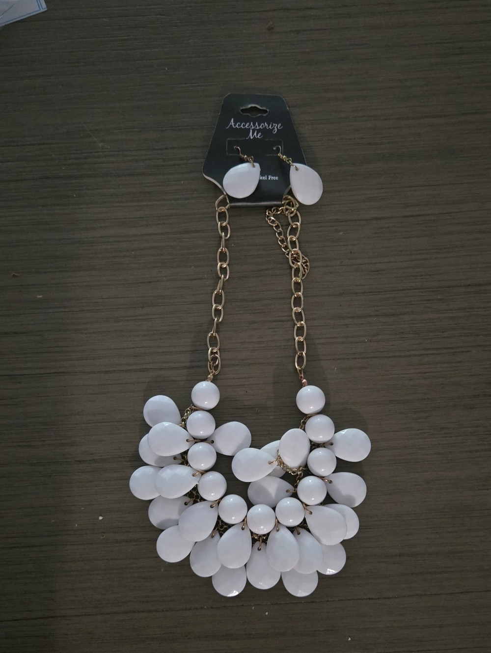 Accessorize Gold-Chain White Cluster Bib Necklace with Matching Drops